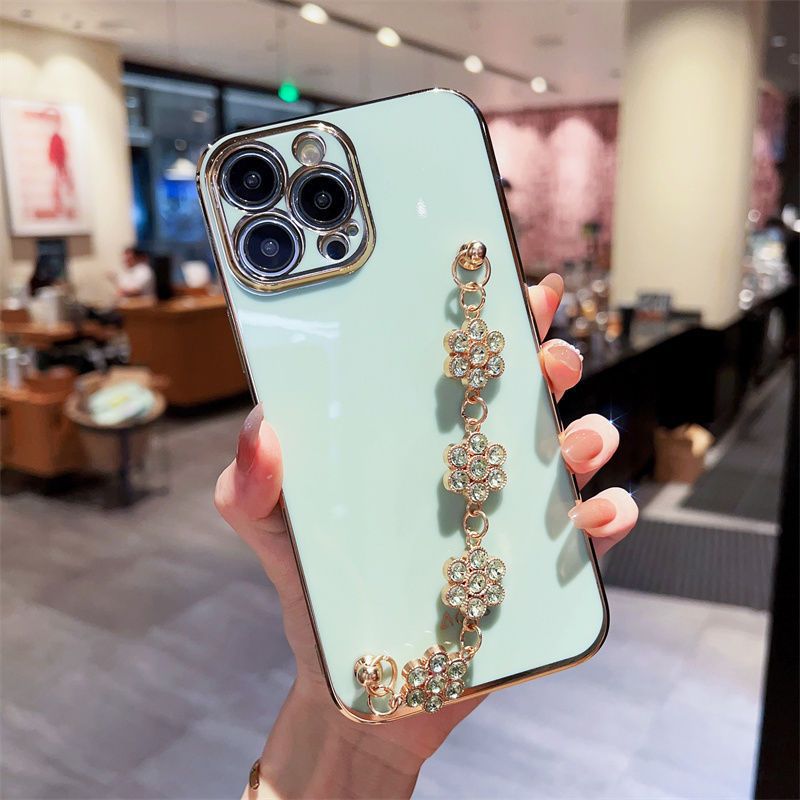 Rhinestone bracelet for Apple phone case